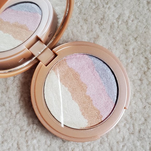 Tarte "Spellbound Glow" Highlighter - Picture 3 of 3